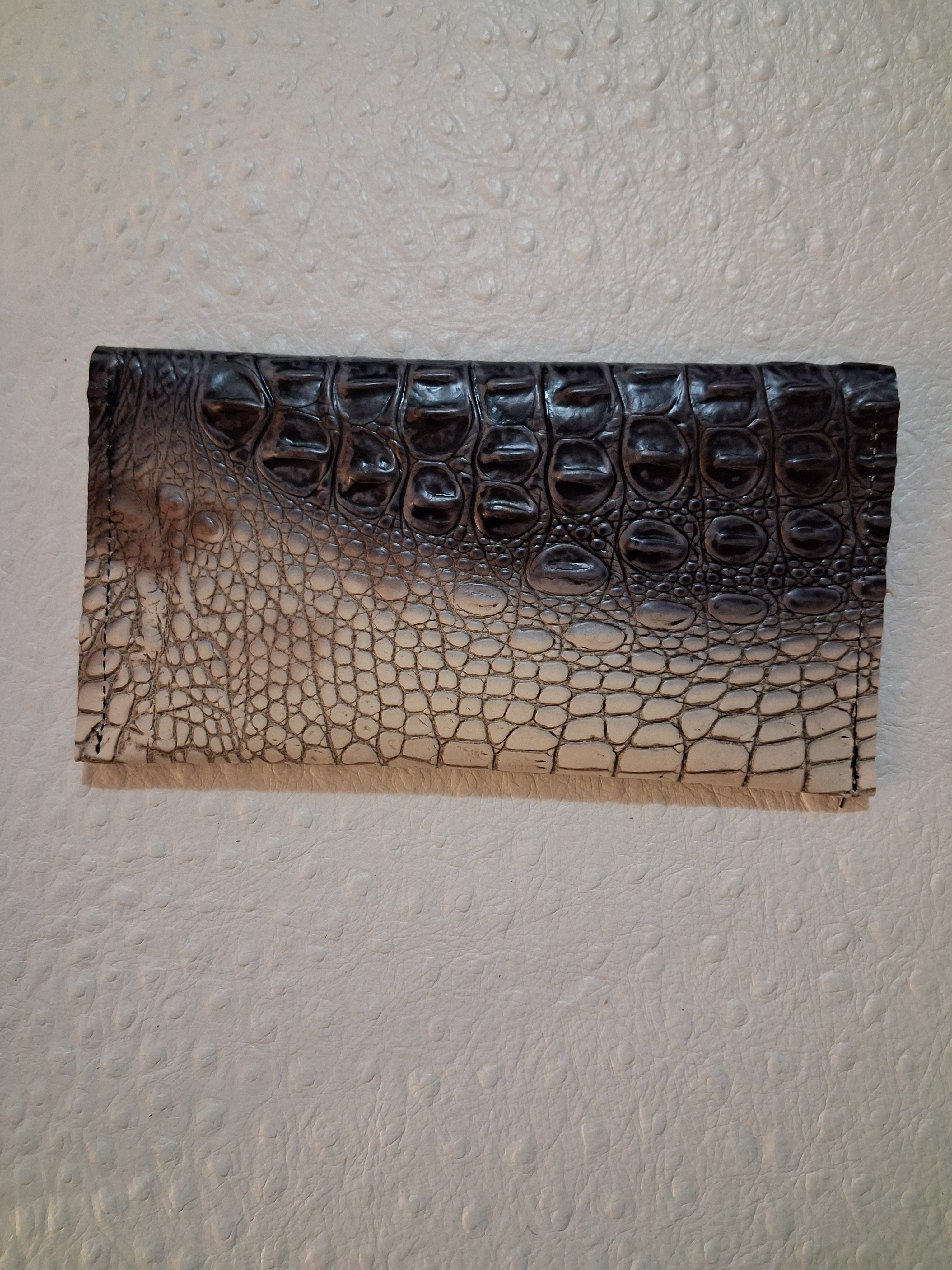 Alligator Print Envelope Wallet w/double snaps