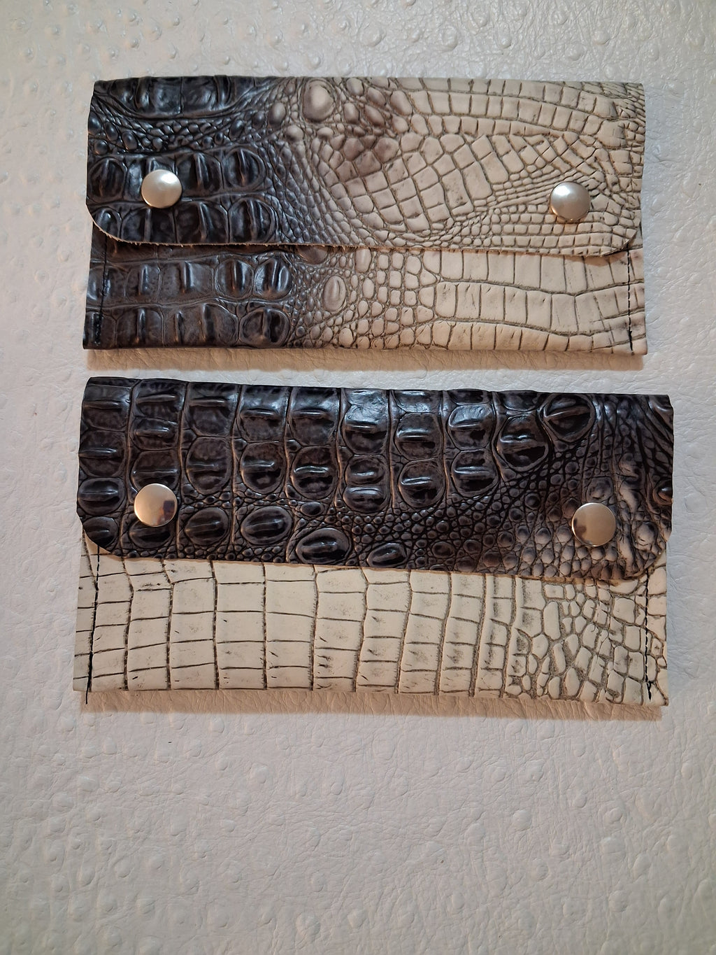 Alligator Print Envelope Wallet w/double snaps