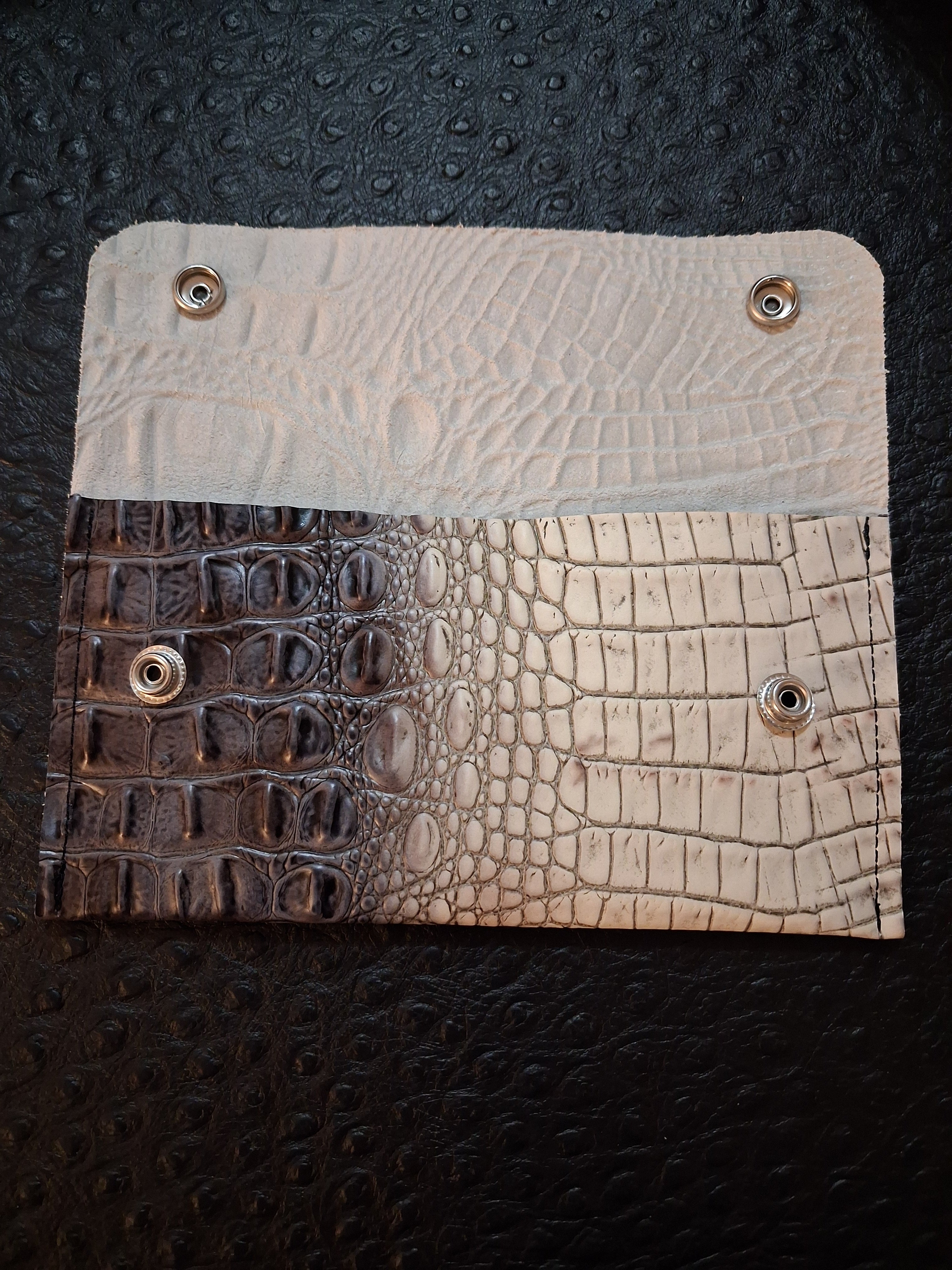 Alligator Print Envelope Wallet w/double snaps
