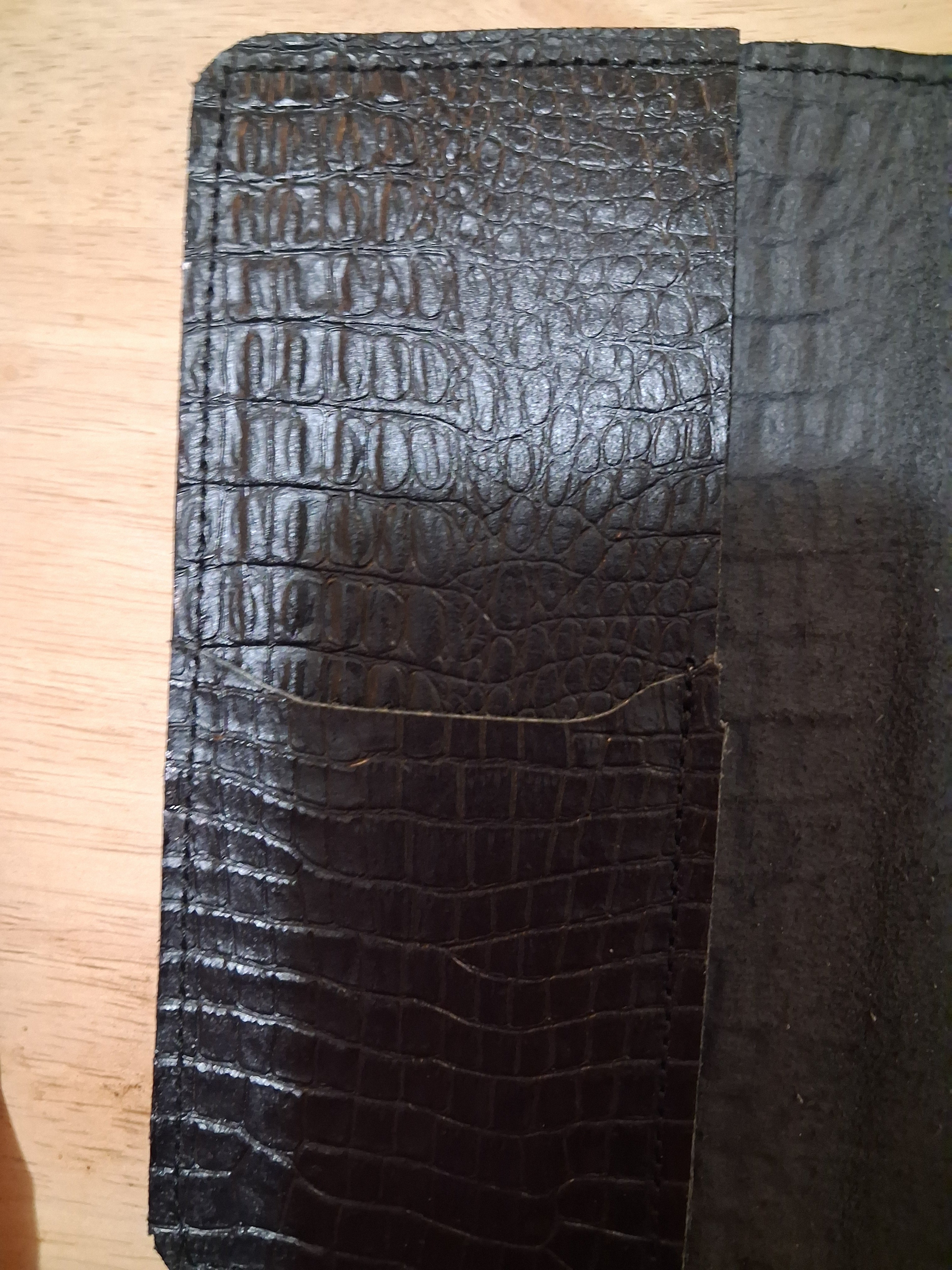 Men's Wallet - Black Alligator Print